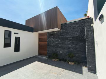CASA EN VENTA 1 PISO NUEVA $4,500,000 FUENTES DE MORATILLA, HERMANOS SERDAN, ESTEBAN DE ANTUÑANO, AUTOPISTA, PLANTA VW.