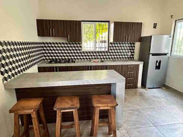 RENTO CASA AMUEBLADA CON BODEGA