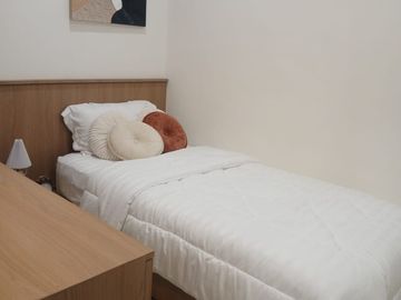 Rumah Modern Tangsel 3 Lantai Dekat MRT & CBD Simatupang