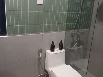 Rumah Modern Tangsel 3 Lantai Dekat MRT & CBD Simatupang