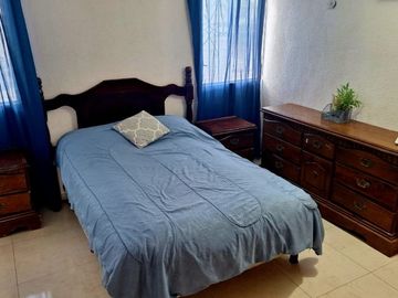 CUARTO AMUEBLADO EN RENTA CON SERVICIOS INCLUIDOS EN LAS PALMAS