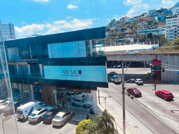 rento local Plaza Universidad