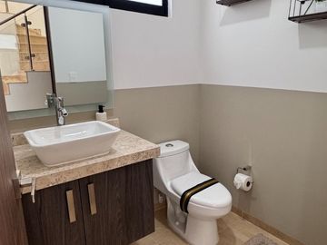 CASA NUEVA EN VENTA / AMENIDADES / JURIQUILLA / MOD. MAPLE