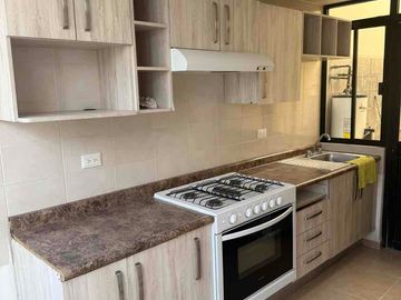 RENTA DE CASA EN FRACC. MORERIA, A UN LADO CARR 57
