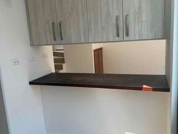 RENTA DE CASA EN FRACC. MORERIA, A UN LADO CARR 57