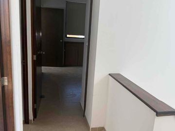 RENTA DE CASA EN FRACC. MORERIA, A UN LADO CARR 57