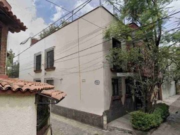 VENDO CASA DE 199m², EN COL. CHIMALISTAC, CERCA DE METRO M.A. DE QUEVEDO. “RECUPERACIÓN BANCARIA”