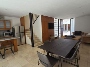 CASA AMUEBLADA CERCA PLAZA  LA PERLA EN COTO
