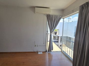 CASA AMUEBLADA CERCA PLAZA  LA PERLA EN COTO