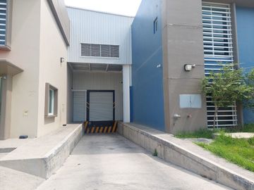 NAVE INDUSTRIAL  EN RENTA EN SANTA CRUZ DE LAS FLORES.