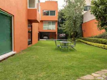 VENDO CASA DE 369m², EN COL. FLORIDA, CERCA DE AVENIDAS PRINCIPALES. “RECUPERACIÓN HIPOTECARIA”