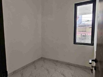 DIJUAL Rumah baru 2 lt 4 x 15 m2 di Bojong Indah Cengkareng JakBar  
 lt 60 m2 lb 100 m2 ada 3 kt 3 km Shm hadap Timur, carport 1 mobil! Survey yuk