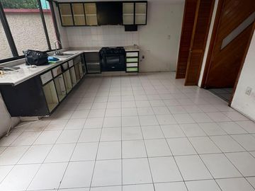 CASA EN RENTA 2 RECAMARAS AL SUR DE LA CDMX hola