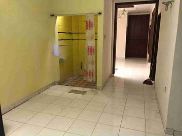 Dijual Cepat rmh di Dukuh Zamrud Kota Legenda Bekasi Timur

* LT 156 LB 102
* 1 kmr tdr utama + 1 kmr mandi dlm (shower + closet duduk)
* 2 kmr tdr anak
* 1 kamar pembantu
* gudang
* 1 kmr mandi (bak + closet jongkok)
* Lstrk 2 token (@ 2200 watt) total 4400 watt
* Lemari pakaian built in di kmr tidur utama
* Pompa air & toren air
* Carpot untuk 2 mobil
* Sdh ada instalasi water heater di kamar mandi utama 
* Sertifikat SHM


Point of view
- Bebas Banjir
- Jalan lebar (2 mobil)
- Dekat dengan semua fasilitas Masjid , pasar, sekolah sd smp sma, Mc Donald, Apotik, Rumah sakit, pusat makanan dan minuman.
- Lingkungan nyaman
- Silahkan survey terlebih dahulu