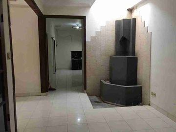Dijual Cepat rmh di Dukuh Zamrud Kota Legenda Bekasi Timur

* LT 156 LB 102
* 1 kmr tdr utama + 1 kmr mandi dlm (shower + closet duduk)
* 2 kmr tdr anak
* 1 kamar pembantu
* gudang
* 1 kmr mandi (bak + closet jongkok)
* Lstrk 2 token (@ 2200 watt) total 4400 watt
* Lemari pakaian built in di kmr tidur utama
* Pompa air & toren air
* Carpot untuk 2 mobil
* Sdh ada instalasi water heater di kamar mandi utama 
* Sertifikat SHM


Point of view
- Bebas Banjir
- Jalan lebar (2 mobil)
- Dekat dengan semua fasilitas Masjid , pasar, sekolah sd smp sma, Mc Donald, Apotik, Rumah sakit, pusat makanan dan minuman.
- Lingkungan nyaman
- Silahkan survey terlebih dahulu