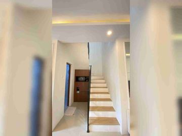Siap huni! Hanya 5 menit dari pintu tol Cimanggis dan Kawasan Podomoro, KPR DP 0%