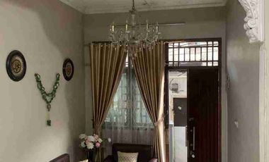 FOR SALE Rumah Plus 3 Toko
Jalan Raya Kalibata Jakarta Selatan