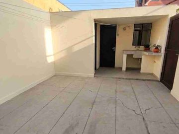 Vendo hermosa casa en partes baja de CAYMA