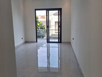 Rumah baru modern siap huni graha raya bintaro