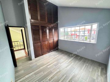 Casa en RENTA en Toluca, dentro de Residencial.