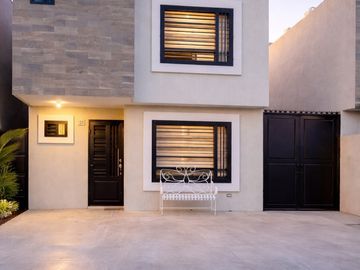 Casa en venta en Altaria Residencial con opción a recámara en planta baja Hermosillo