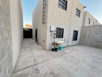 Casa en venta en Altaria Residencial con opción a recámara en planta baja Hermosillo