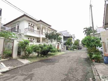 Jual cepat rumah siap huni dlm Cluster di Cibubur