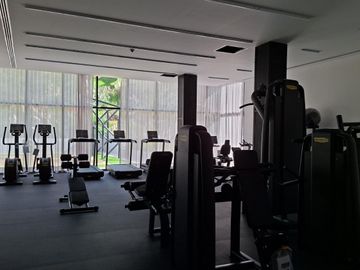 Estrena Departamento de Lujo en Torre Blue – Bosque Real 200 m² | 3 recámaras | Vista al green| Amenidades de alto nivel