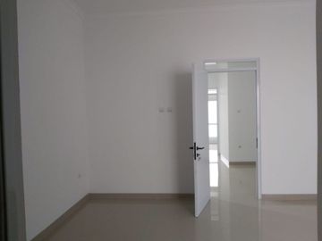 Jual Rumah di Arcamanik kota Bandung 2 Lantai 4 Kamar Tidur harga MURAH