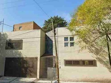 Vendo casa del 257m², en Col. Florida, cerca de avenidas principales. 