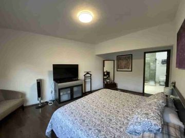 Vendo casa del 257m², en Col. Florida, cerca de avenidas principales. 