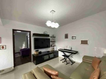 Vendo casa del 257m², en Col. Florida, cerca de avenidas principales. 