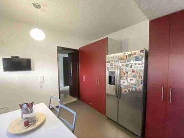 Vendo casa del 257m², en Col. Florida, cerca de avenidas principales. 
