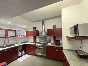 Vendo casa del 257m², en Col. Florida, cerca de avenidas principales. 
