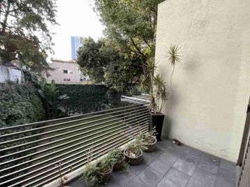 Vendo casa del 257m², en Col. Florida, cerca de avenidas principales. 