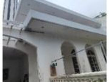 Dijual Rumah Simprug Garden di Jakarta Selatan