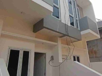 Rumah Baru 2lt dijual murah di Kayu manis Matraman