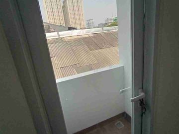 Rumah Baru 2lt dijual murah di Kayu manis Matraman