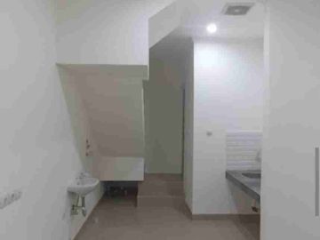 Rumah Baru 2lt dijual murah di Kayu manis Matraman