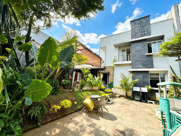 Dijual Rumah 2 Lt di Lebak Bulus Jakarta Selatan