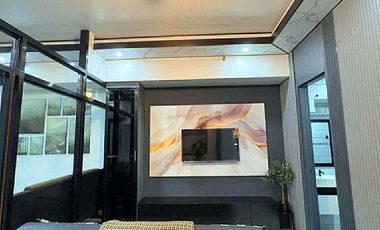 Newly Renovated 1BR Unit in Fairways Tower BGC Taguig For Sale
