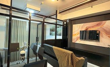 Newly Renovated 1BR Unit in Fairways Tower BGC Taguig For Sale