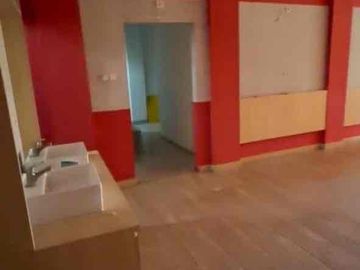 DISEWAKAN RUKO LUAS DAN LEBAR Ruko di margonda raya

* Dimensi LxP : 10 x 14-13
* Luas bangunan  : 
* Berapa lantai  : 3 1/5 
* Kamar tidur    :  -
* Kamar mandi : 3
* Llstrik            : 33.000
* Pdam /sumur : SUMUR
* SHM / HGB    : SHM
* Hadap          : 
* Alamat lengkap :Jl. Margonda Pondok Cina, Kecamatan Beji, Kota Depok, Jawa 
* Ruko/rumah/gudang : Ruko
* Pemilik : Sendiri
* Harga     : 390.000.000 (nego)/Tahun