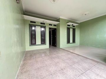 JUAL RUMAH MURAH FULL BANGUNAN BARU DI KOMPLEK KOTA SERANG BARU, CIBARUSAH