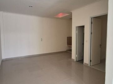 Disewakan rumah murah bagus sudah renovasi 2 lantai di Cluster Thames Jakarta Garden City Jakarta Timur siap huni minimalis modern