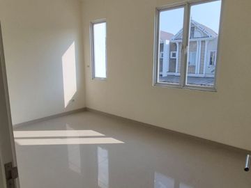 Disewakan rumah murah bagus sudah renovasi 2 lantai di Cluster Thames Jakarta Garden City Jakarta Timur siap huni minimalis modern
