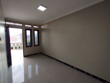Rumah Tingkat Harga Hemat Kemana2 Dekat