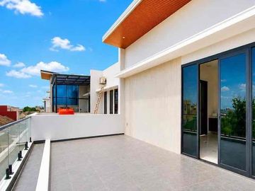 Jual Rumah Baru Beverly Green Hook 2.5LT Furnish View Laut Batam