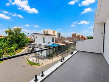 Jual Rumah Baru Beverly Green Hook 2.5LT Furnish View Laut Batam
