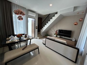 Rumah 2 Lantai 3 Kamar Tidur Dekat Bandara Makassar